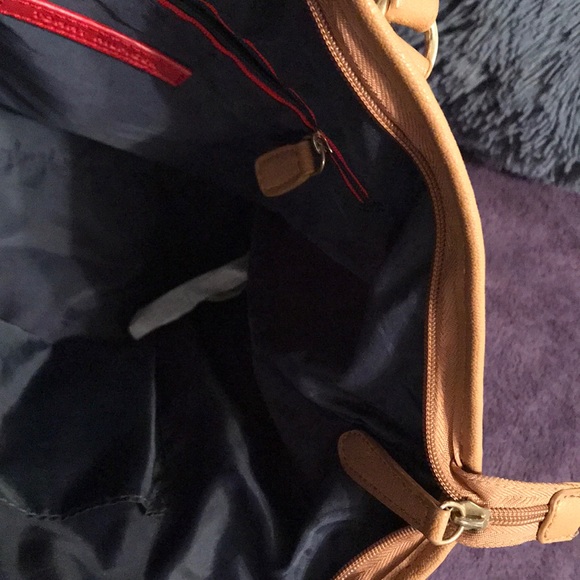 Tommy Hilfiger purse - Picture 6 of 6